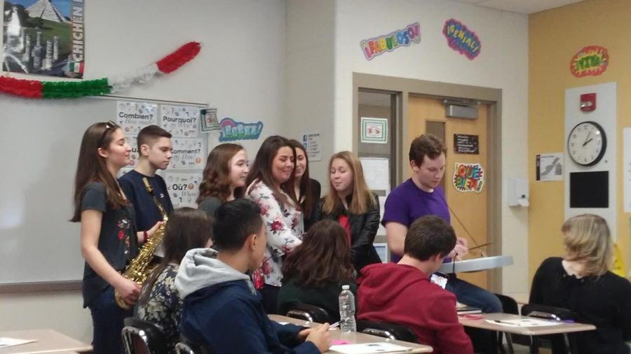 Choir delivers singing valentines on Valentines Day